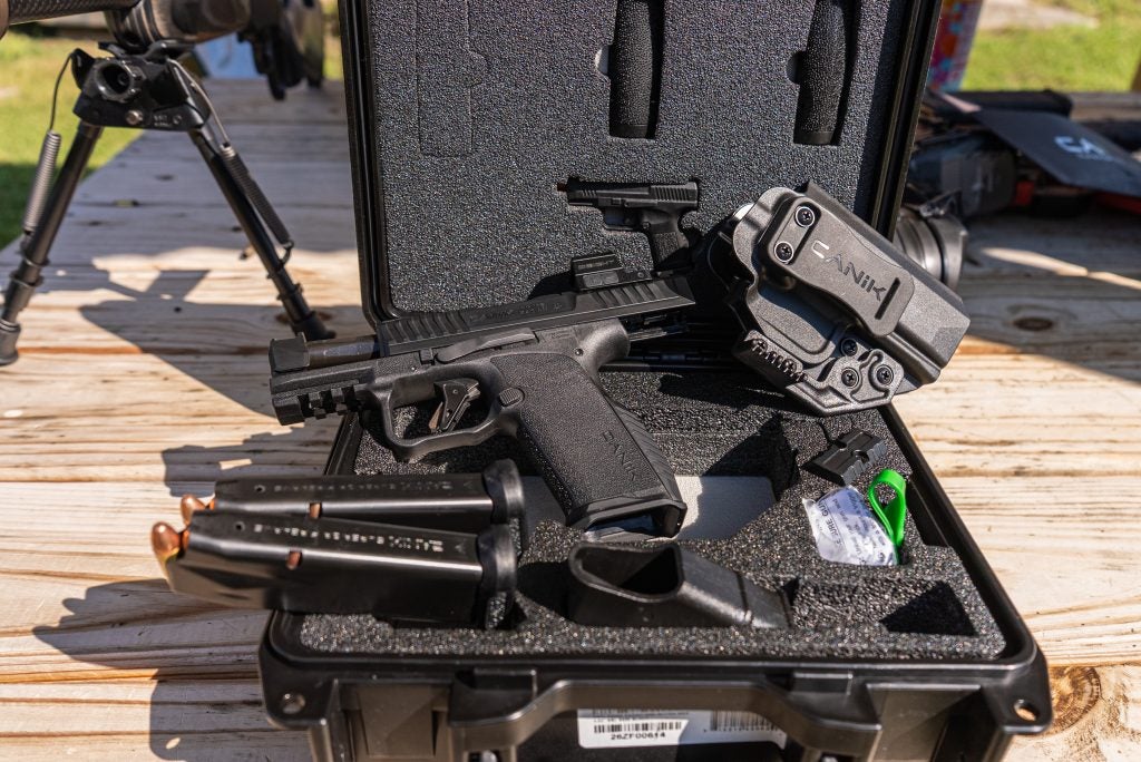 CANiK Prime Radian - what's in the box